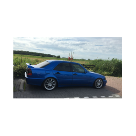 utoglastoenung - Autoglastönung & Scheibentönung vom Profi in Wiesbaden Autoglastoenung, spezialisiert auf professionelle Autoglastönung und Scheibentönung für Fahrzeuge aller Art in Wiesbaden, Hessen. Moderne Designs, UV-Schutz und Sichtschutz durch hochwertige Tönungsfolien.